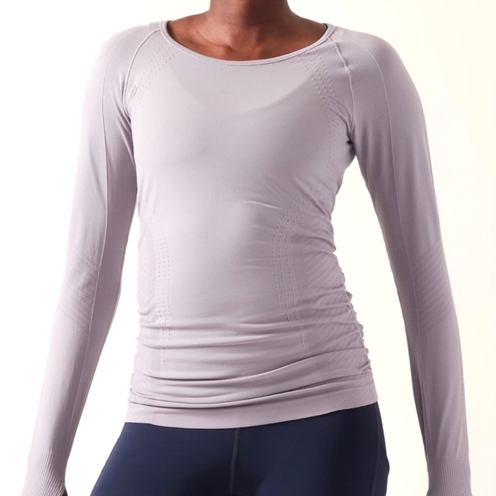 Athleta Speedlight Seamless Long Sleeve Top Size XS Ruched Sides and Thumbholes